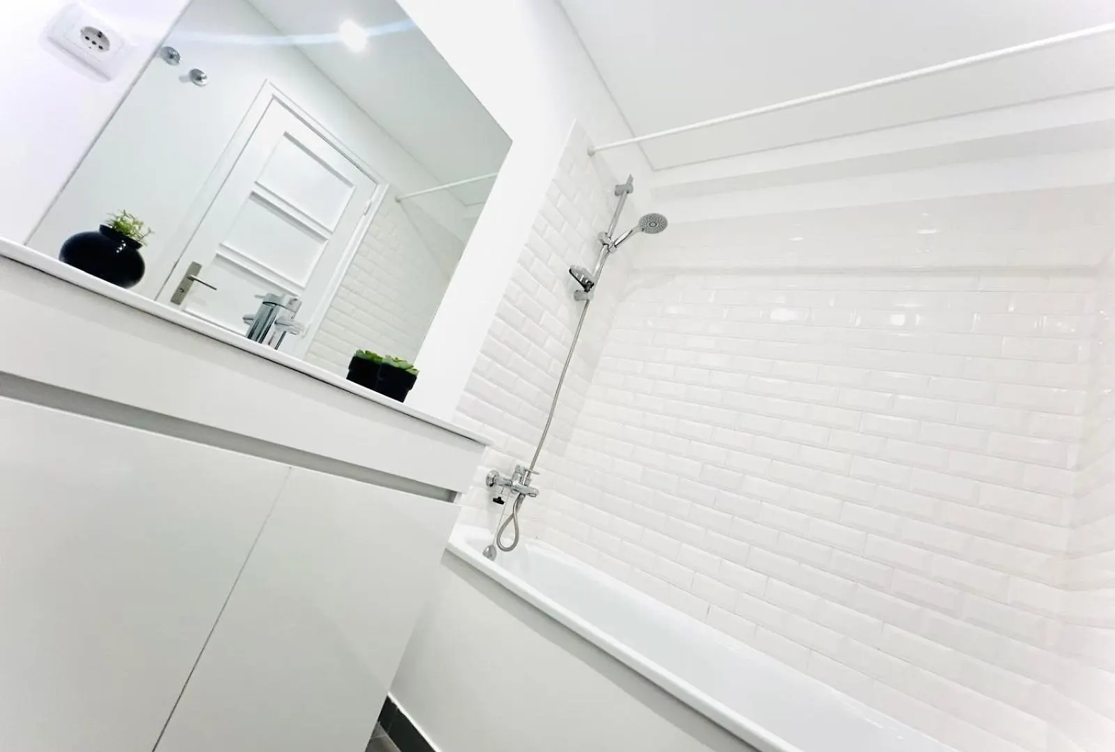 Top Central Lisbon Rooms, Ideal Location For Tourists Portugal