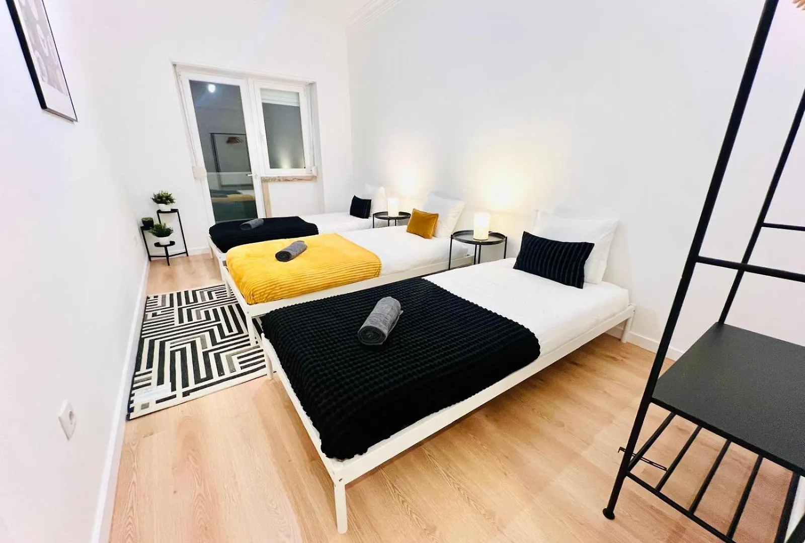 Vandrarhem Top Central Lisbon Rooms, Ideal Location For Tourists