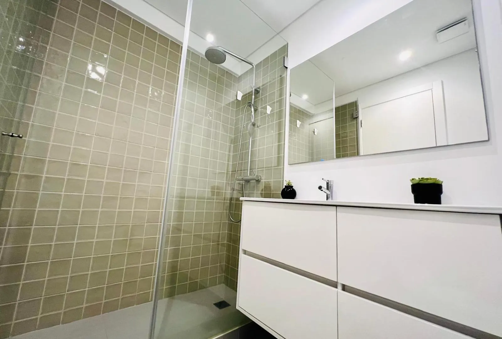 Top Central Lisbon Rooms, Ideal Location For Tourists 0*,  Portugal